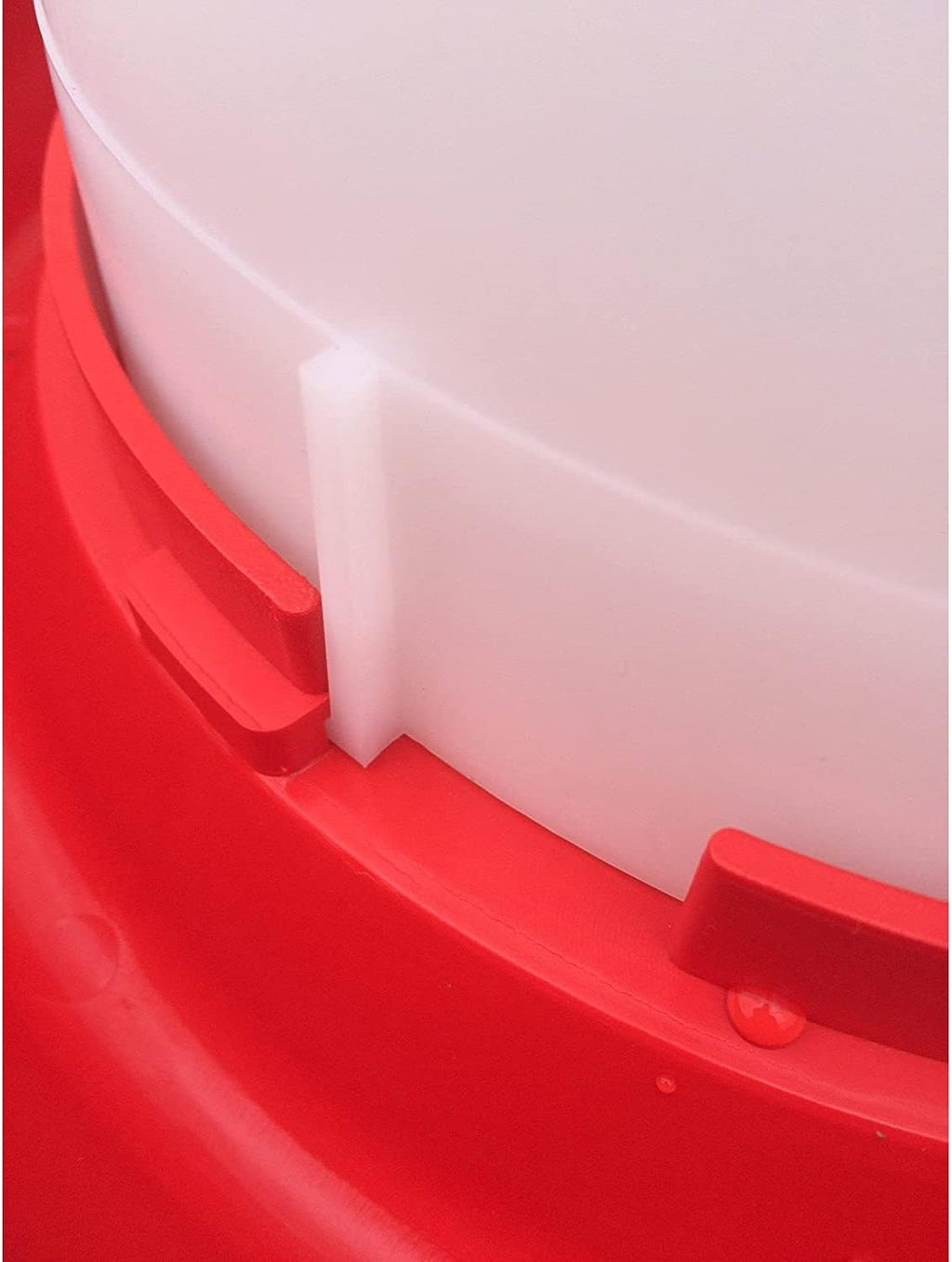 Farm Innovators Thermostatically Controlled Heated 3 Gallon Plastic Outdoor Year Round Hanging Water Fountain for Poultry Watering, Red